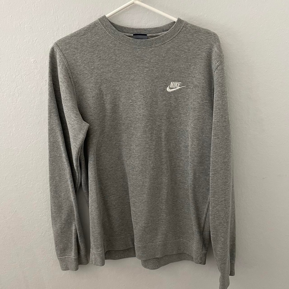 Gray nike pullover sweatshirt